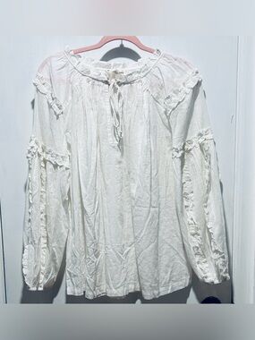 V. DE. VINSTER White Ruffle Peasant Blouse